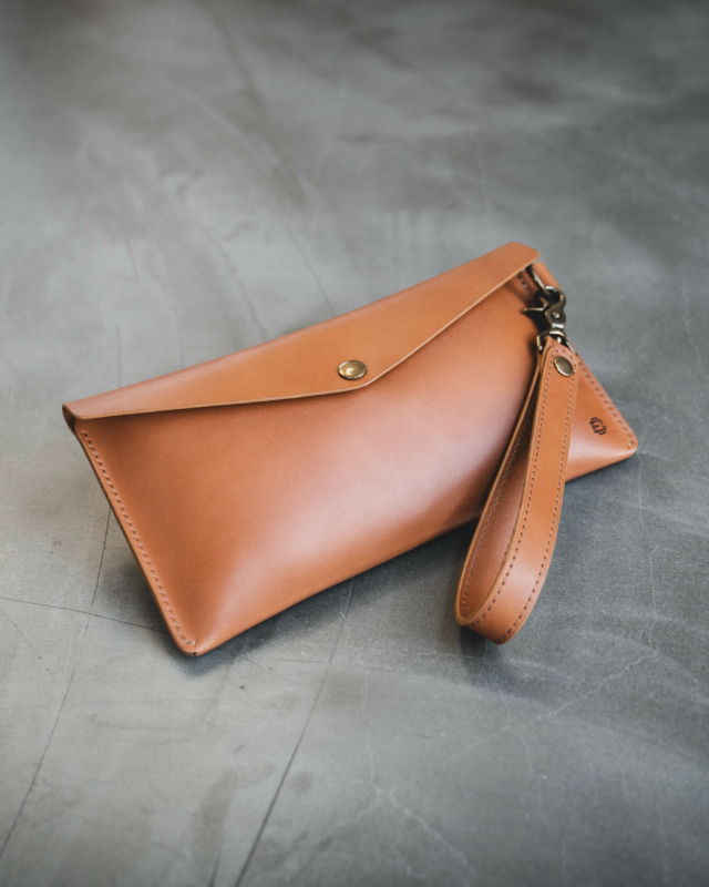 Leather Wristlet Envelope Clutch in Tan