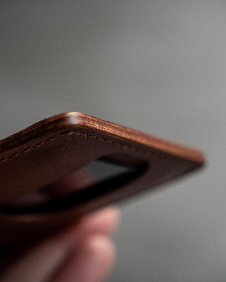 Vertical slim card wallet in full grain brown leather