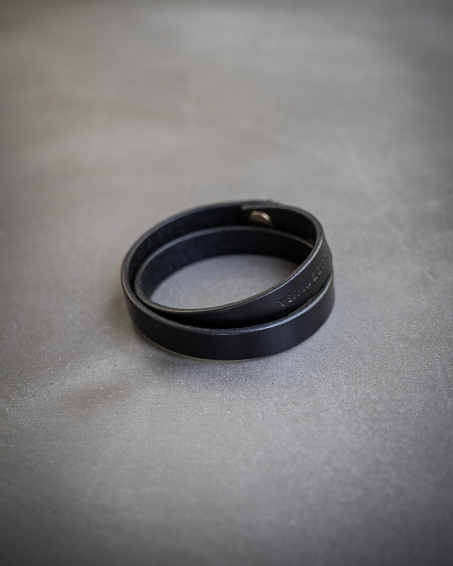 Leather wrist cuff in dark black